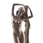 Akt „Zartheit“ – Elegante Frauenfigur mit schwingendem Tuch